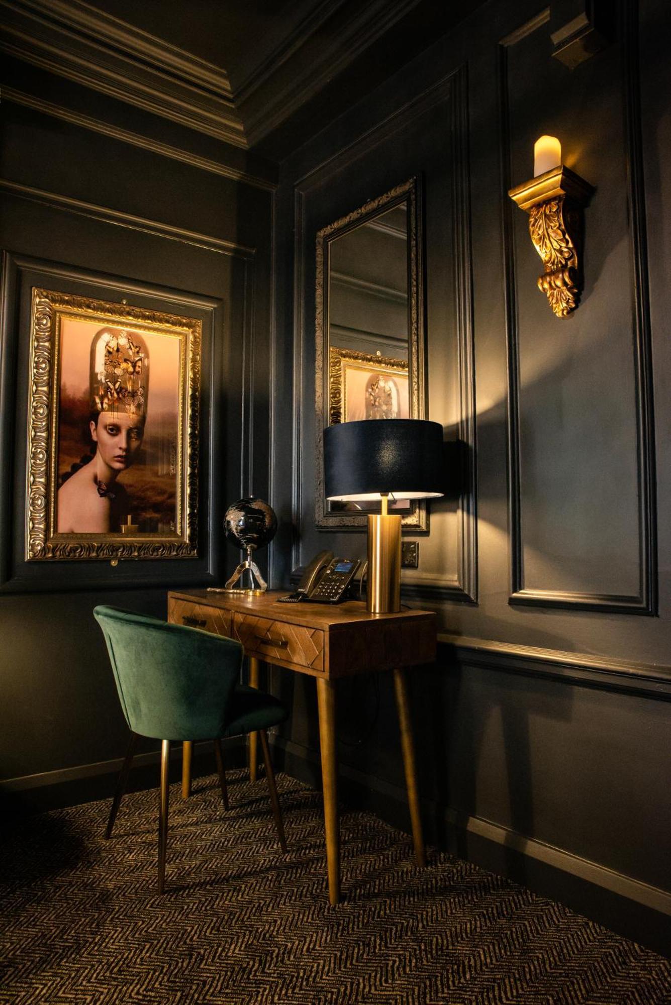 Hotel Impossible York